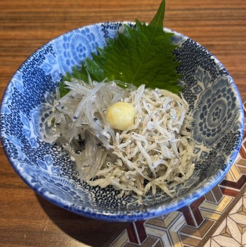 生しらすと釜揚げしらす二色