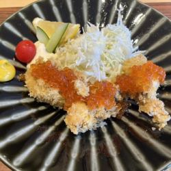 牡蠣フライのいくら添え
