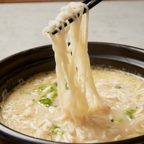 Store-cooked stewed chicken soba