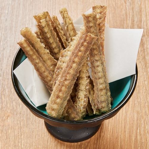 Eel bone crackers