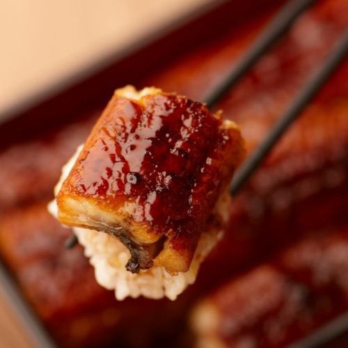 You can enjoy not only yakitori but also authentic eel