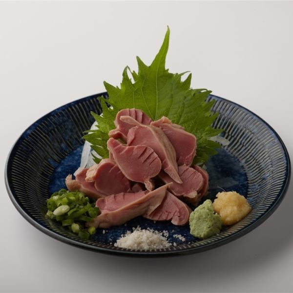 "Chicken sashimi" cooked at low temperature is possible because the chicken is fresh