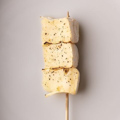 Camembert skewer (1 skewer)