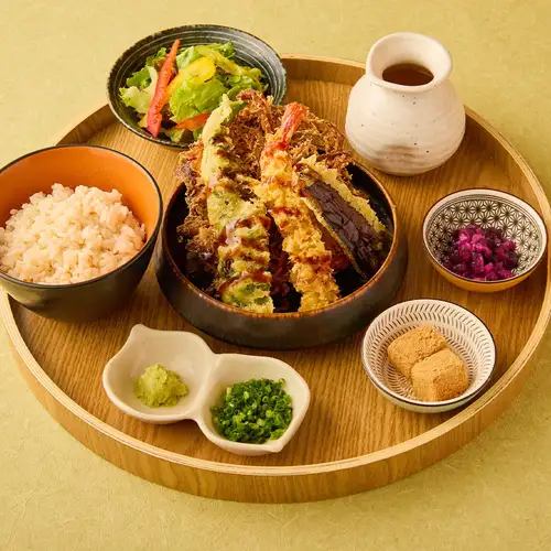 海老と野菜の天丼膳 ひつまぶし仕立て