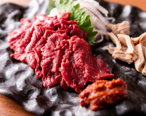 [Our specialty] Aizu horse sashimi