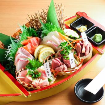 海鮮三種と鶏三種の舟盛り