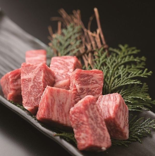 和牛もも肉の岩塩焼き