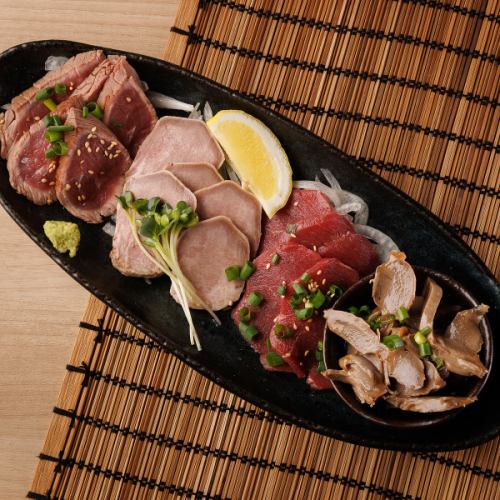 Assortment of three types of meat sashimi