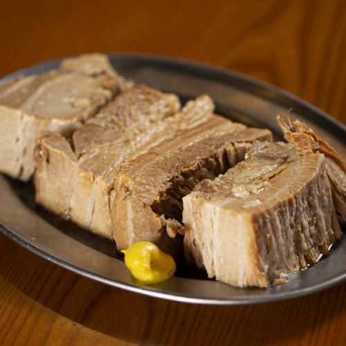 Thick pork appetizer roast pork (pork belly)