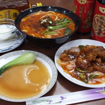 [Most popular!] A hearty meal! The knife-cut noodles at the end are exquisite! A simple course that includes shark fin! 4000 yen → 2700 yen