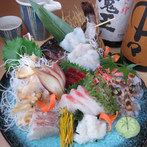 Please order "Today's Sashimi Three Kinds", which offers the most recommended fresh fish of the day!