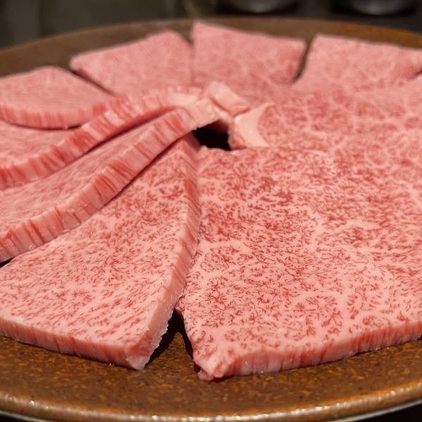 8/1ニューオープン！肉の卸が手掛ける焼肉店。