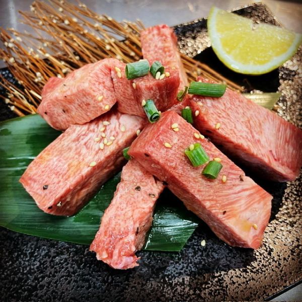 当店おすすめ！肉将軍極タン