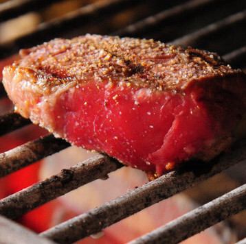 ワインと炭火焼き料理◎