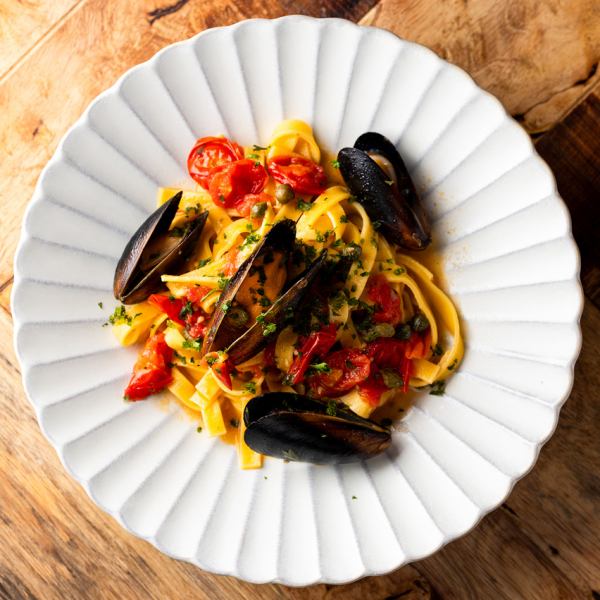 【旬の味を楽しむ手作りの一品】季節の旬変わりパスタ◆自家製サワーやクラフト酎ハイとの相性も◎