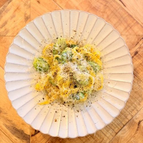 タリアテッレ～芽キャベツとアンチョビのバターソース～