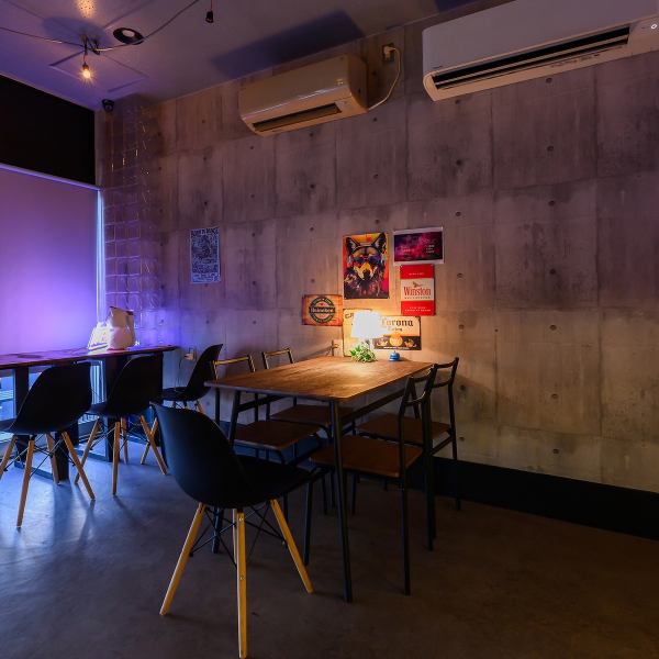 【居酒屋感覚で楽しむ♪】オーセンティックなバーの魅力を居酒屋感覚で体験できるお店です。少人数~宴会利用、貸切りまで対応しており、さまざまなシーンに合わせてご利用いただけます。こだわりのドリンクと居心地の良い空間で、リラックスした時間を楽しむことができ、特別なひとときを演出◎お気軽にお立ち寄りください