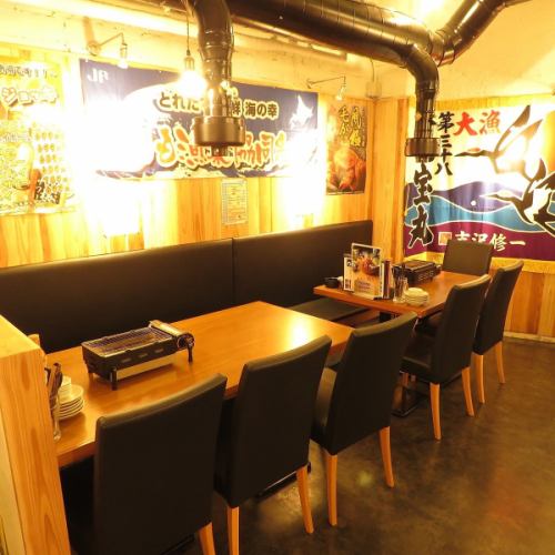 The spacious 25-seat table seats are movable and adjustable! It can be used for a wide range of purposes, from small drinking parties to company banquets! It will surely be a memorable banquet around Hamayaki ★ Also for girls-only gatherings ◎ Course dishes are also available!
