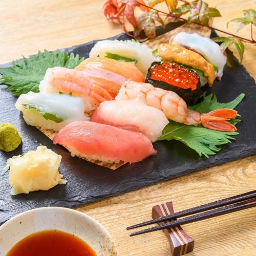 ★开始寿司★ 使用北海道产的鲜鱼制作的寿司非常棒。已经很受欢迎了！