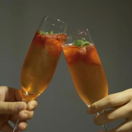 【12월 24일·25일 19:30~】크리스마스 한정 노엘 코스~딸기의 과일 스파클링 첨부~7980엔