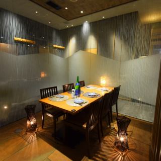 [Semi-private table seat] Semi-private table seat with a calm atmosphere♪ Comfortable seating for 6 people.