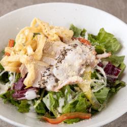蒸し鶏のシーザーサラダ