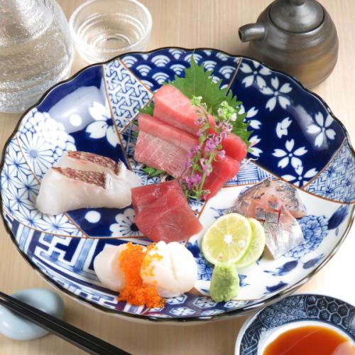 Assorted sashimi for one person