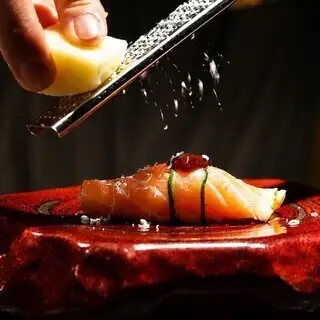 【5,500円コース】黒毛和牛×穴子天ぷら鮨　創作鮨11貫
