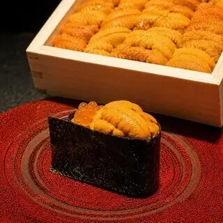 【6500円コース】牡蠣・雲丹いくら鮨など　極上創作鮨13貫