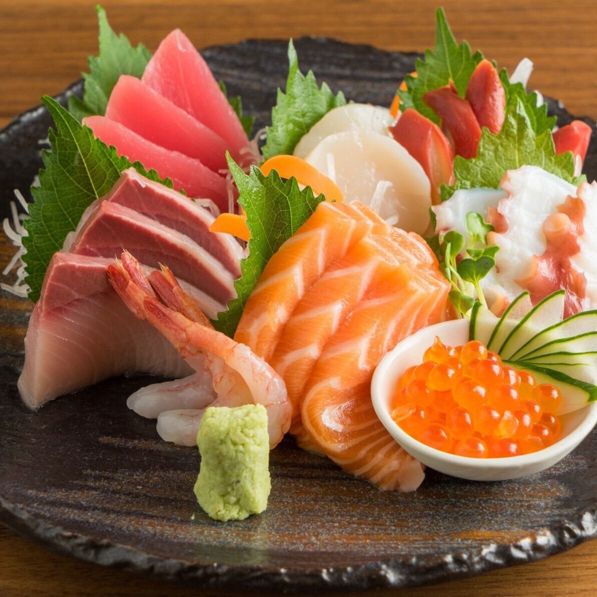 We offer carefully selected fresh fish caught that morning and procured with a keen eye for quality!
