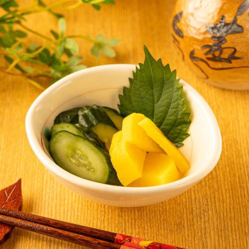 Assorted lightly pickled vegetables