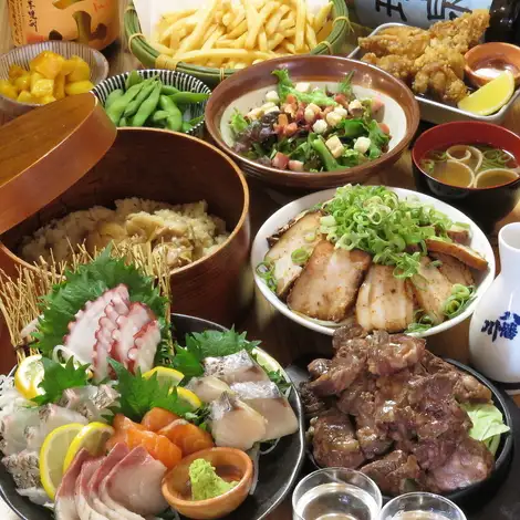 打ち上げ・宴会は赤まるにお任せ☆各種宴会コースはすべて飲み放題付き。食べて飲んでワイワイ楽しんで♪