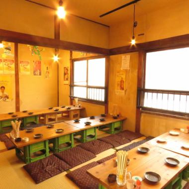 Banquet seats that can be used spaciously in a Japanese-style room