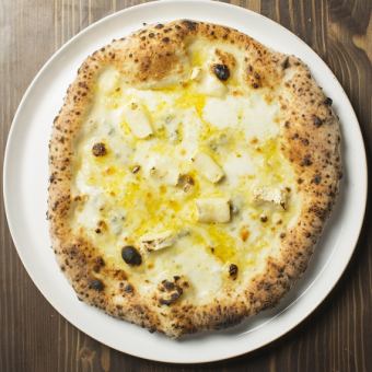 Perfect for wine! 4 cheeses with quattro pizza with honey