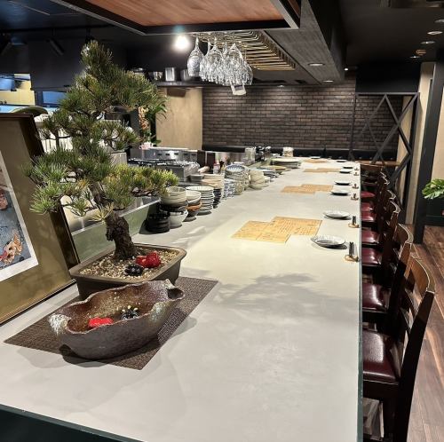 <p>隠れ家的なお席なのでデートや女子会にピッタリのお席!大切な方とのデートはもちろん、仕事帰りの一杯を楽しむお一人様にも最適。美味しい料理とお酒を片手に、ゆったりとした時間をお過ごしいただけます。</p>