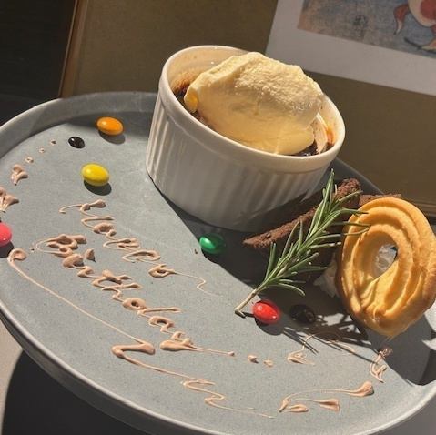 落ち着いた店内でお食事を♪デートや女子会で使いやすいお店★