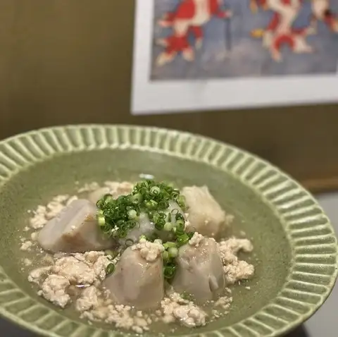 里芋の鶏そぼろ餡掛け