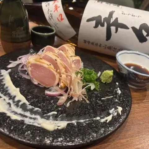 寺新鶏　炙りタタキ