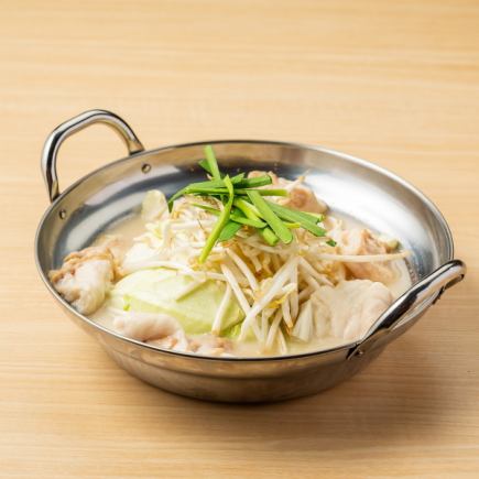 ●選べる赤or白モツ尽くしコース●当店名物!選べるもつ鍋+鉄板&海鮮付き!<全9品>3999円