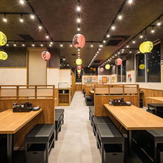 友人同士の飲み会や仕事帰りの集まりに便利な、使い勝手抜群の人気席♪