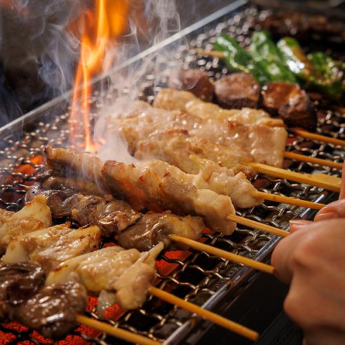 人気No.1【３H食べ飲み放題】自慢の炭火焼鳥や煮込み含『全50品食べ放題コース』4480円⇒3800円