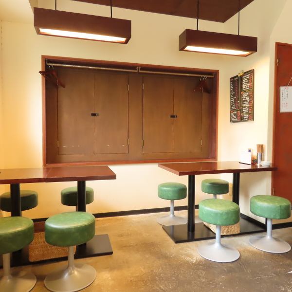 アットホームな雰囲気が魅力の居心地の良い空間です。友人や家族との日常使いにぴったりで、気軽に立ち寄れる場所。おいしい料理と心温まるサービスを提供し、毎日の食事が特別な時間に変わります。ぜひ、リラックスしたひとときをお楽しみください。