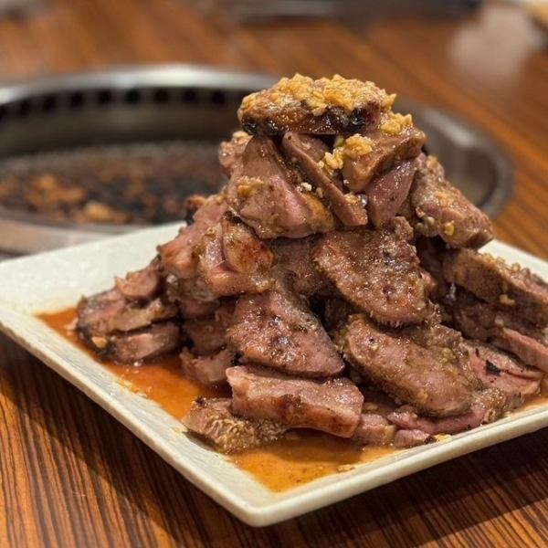We offer a variety of menu items that go well with alcohol, including our famous simmering boiled tongue ♪ And you can also grill the ``Eetan'' in this photo right at your seat!