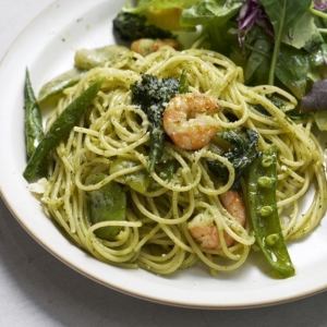 Shrimp & green vegetable pesto