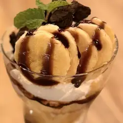 夜甘バナナチョコパフェ