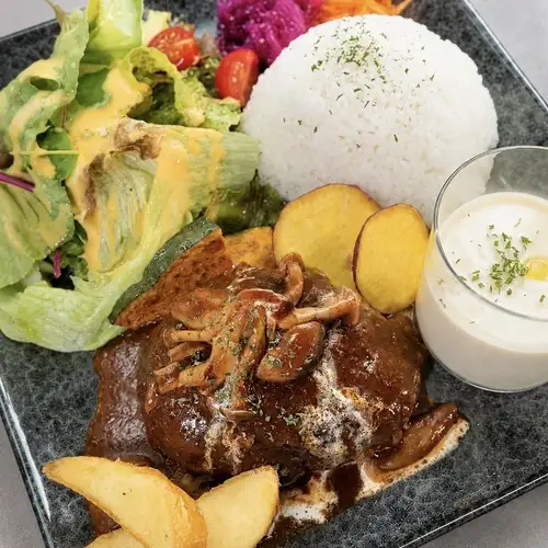 Soft hamburger lunch