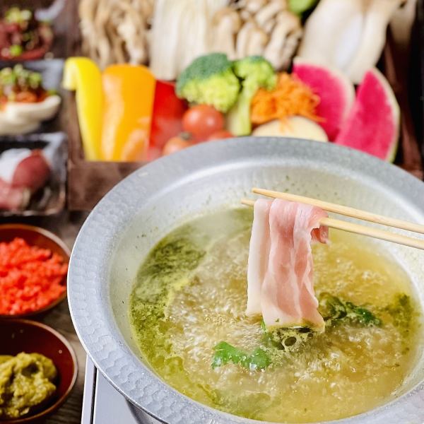 [Satisfying♪ 2 hours all-you-can-eat and drink] Choice of soup stock and wrapped vegetables/pork shabu-shabu & 30 kinds of snacks 3,000 yen
