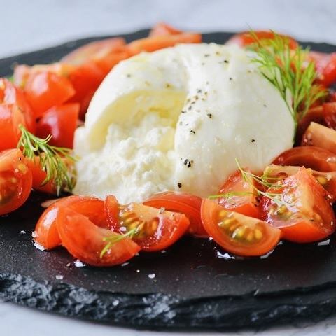 Burrata cheese is popular so please order early.