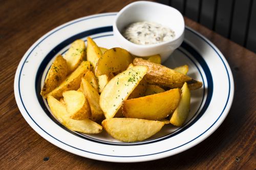 Potato fries with black truffle dip