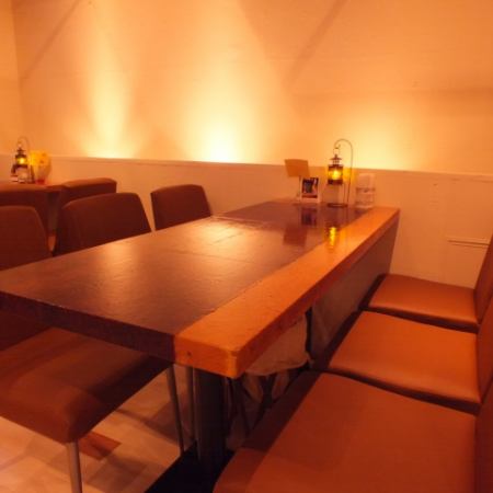 Private room that can be reserved.Free layout! As a private space, you can spend time without worrying about the surroundings ★ Asian taste decoration is also fashionable ♪